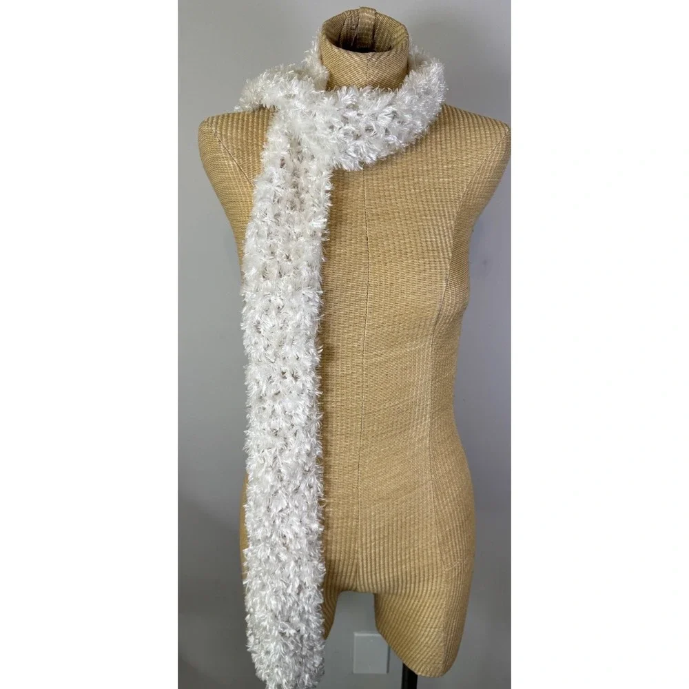 Vtg Y2K Fuzzy Fluffy Eyelash Knit Tube Scarf White Loose Knit Fairy Whimsy Goth